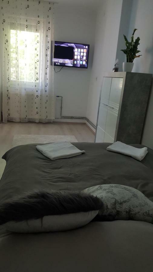 Gutenberg Utca Apartman Segedyn Zewnętrze zdjęcie