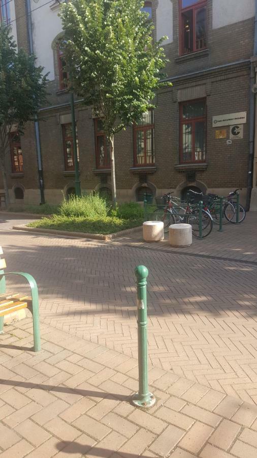 Gutenberg Utca Apartman Segedyn Zewnętrze zdjęcie